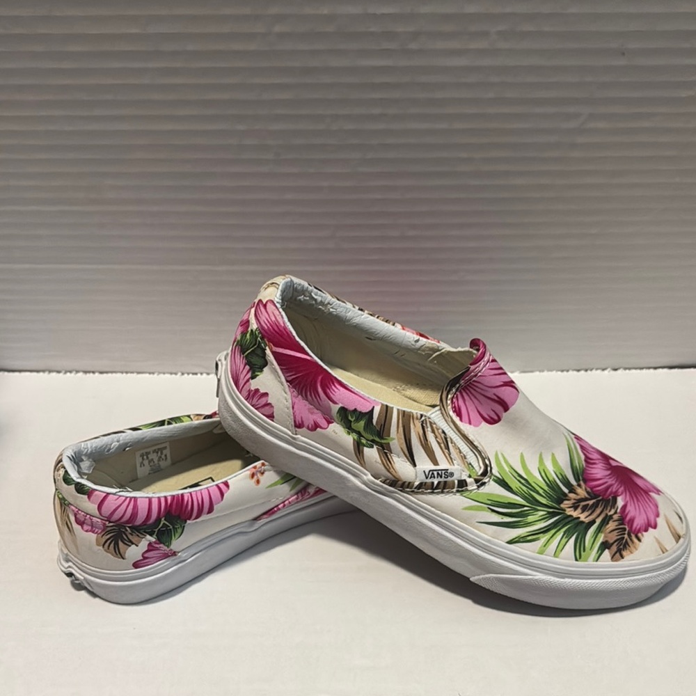 Vans Women's Floral Slip-On Shoes - White and Pink